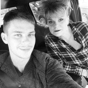 Meet your Posher, Hunter